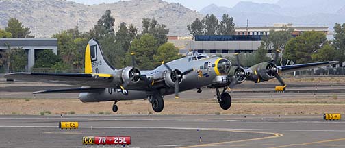 Boeing B-17G Flying Fortress N390TH Liberty Belle